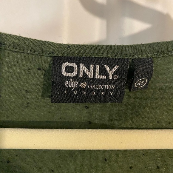 Shirt - Picture 3 of 3